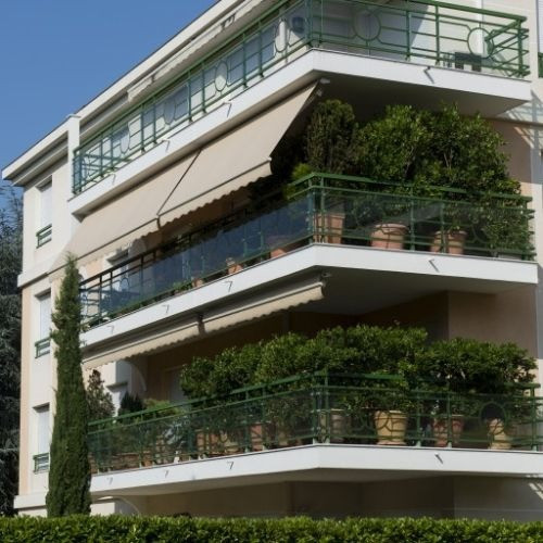 STORE DE BALCON OU LOGGIA (ISÉO)