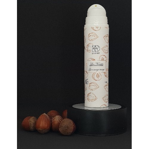 Gommage visage noisette