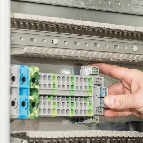 Électricité + Informatique