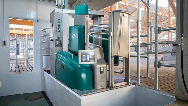 Robot de traite - GEA DairyRobot R9500