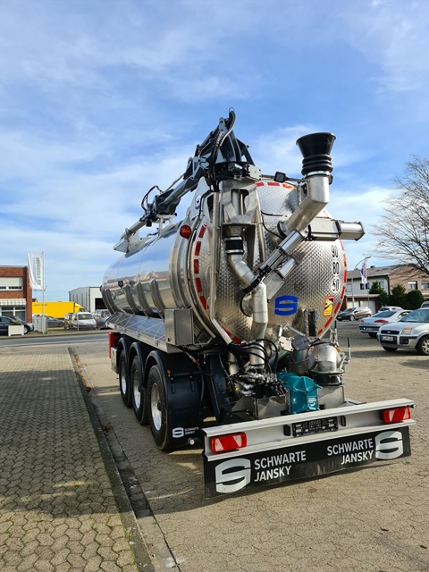 Semi-remorque pour le transport routier de biodéchets liquides