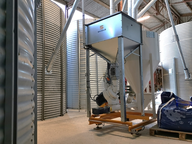 Fabrique d'aliments à la ferme SKIOLD