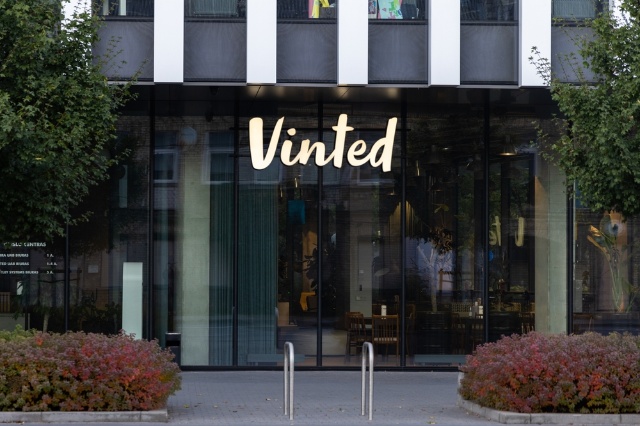 Vinted devient hybride