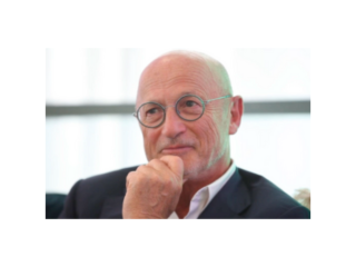 Crystal : Bruno Narchal s’apprête à céder la présidence à Jean-Maximilien Vancayezeele