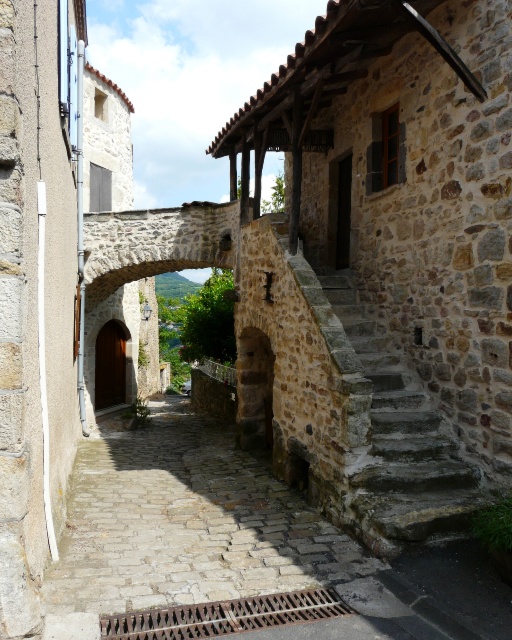 TOP 8 des villages pour se balader en Auvergne en 2025