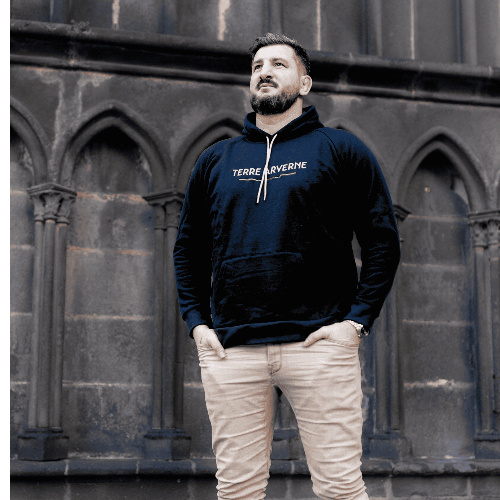 Le sweat à capuche TERRE ARVERNE - Noir