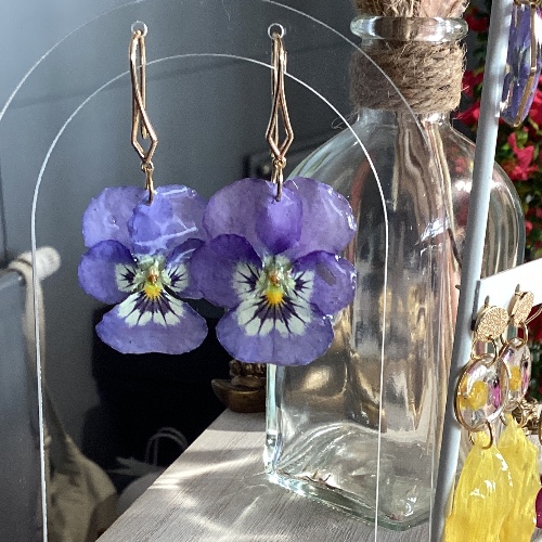 Boucles d’oreilles fleur de pensée
