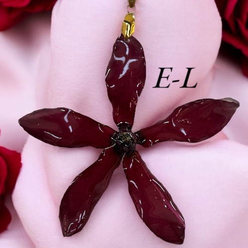 Pendentif fleur de cyclamen