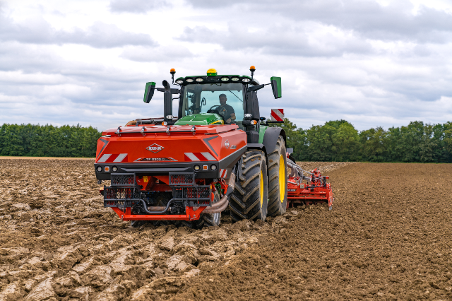 Trémie frontale TF 2300 C