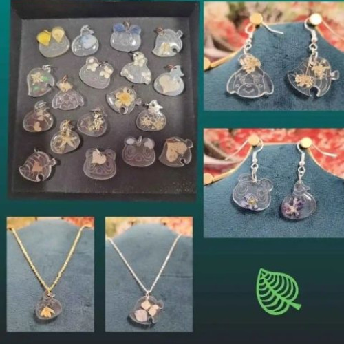 Bijoux inspirés d'Animal Crossing en fleurs séchées