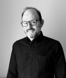 From Chaos to Coherence - A Compass for Leading in the Age of AI