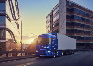 Renault Trucks France résiste à la baisse du marché et accélère sur l’électrique