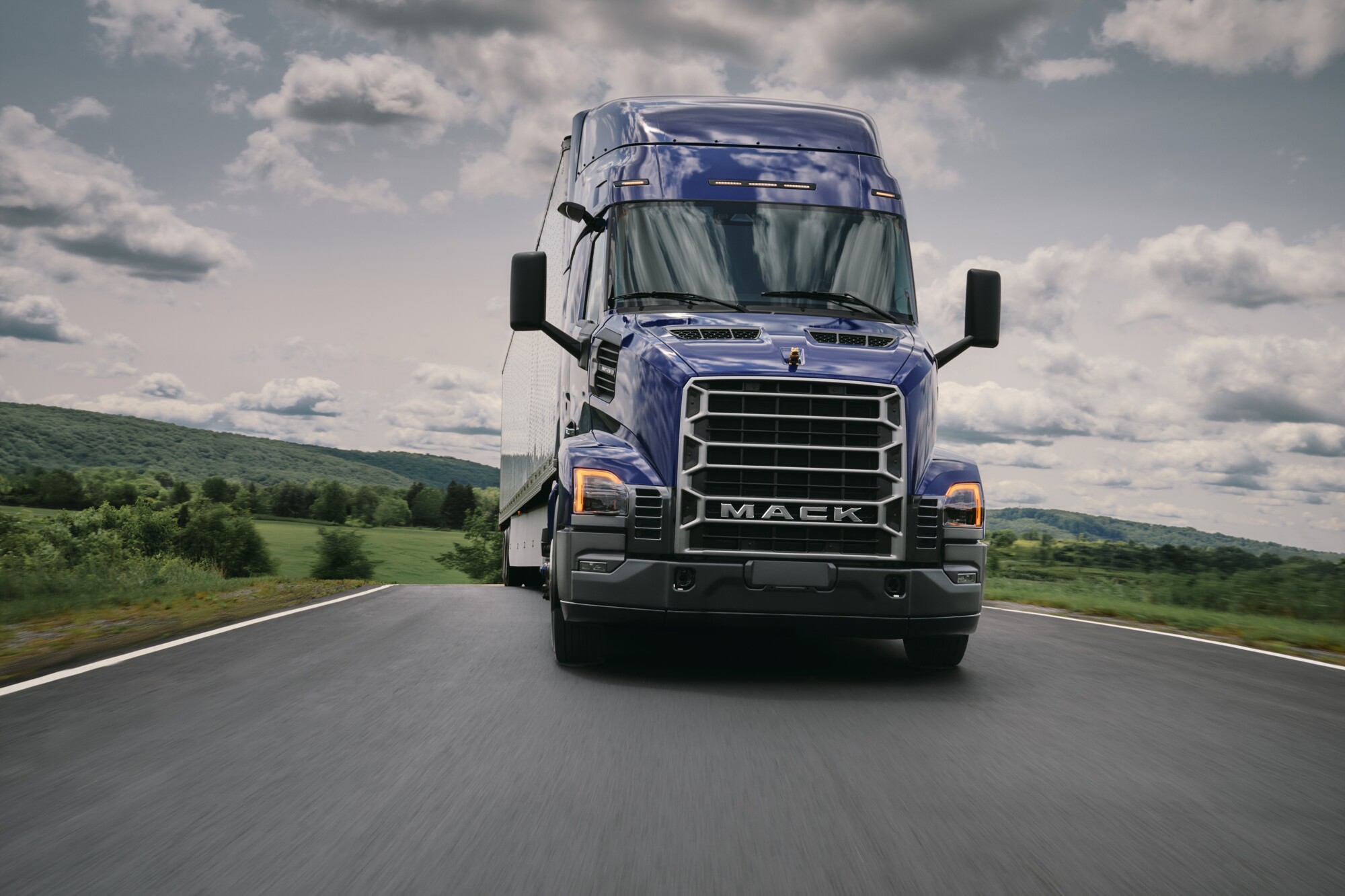 🚛 Mack Trucks dévoile deux nouveautés : Pioneer™ & Anthem®