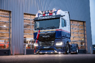 MAN s'associe à la Porsche Carrera Cup France