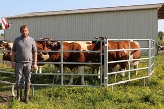 Contention des bovins : « Un parc mobile pour embarquer seul dans les prairies éloignées »