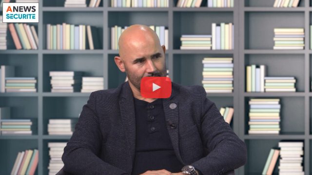 DANS LA TÊTE DE CEUX QUI NOUS PROTÈGENT - Landry RICHARD [Security Book ]