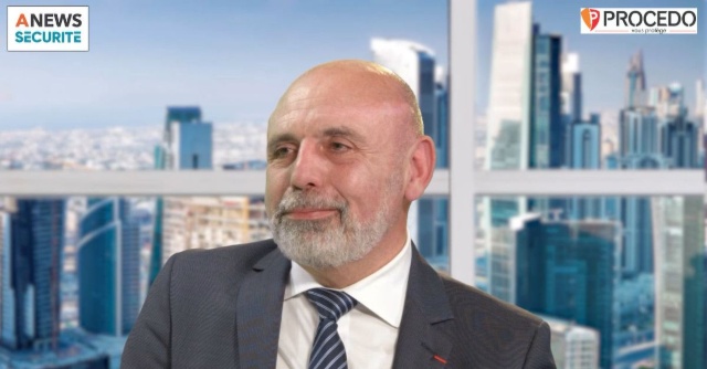 Du terrain aux ors de la République, des grandes surfaces au Grand Palais – Parcours