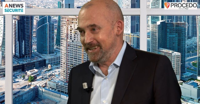 Arnaud Desgrées du Loû,  Directeur sécurité et sûreté Auchan France – Parcours