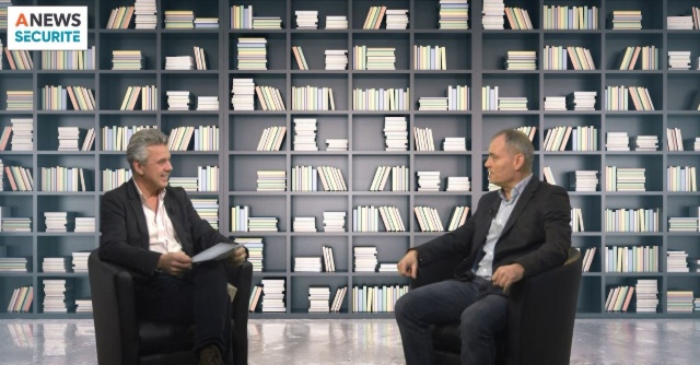 « GIGN – RAID deux patrons face aux nouvelles menaces » par Thierry Orosco et Jean-Michel Fauvergue – Security Book