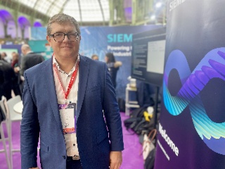 « L’IA industrielle doit être robuste et fiable » : la vision de Siemens sur l’IA et les jumeaux numériques