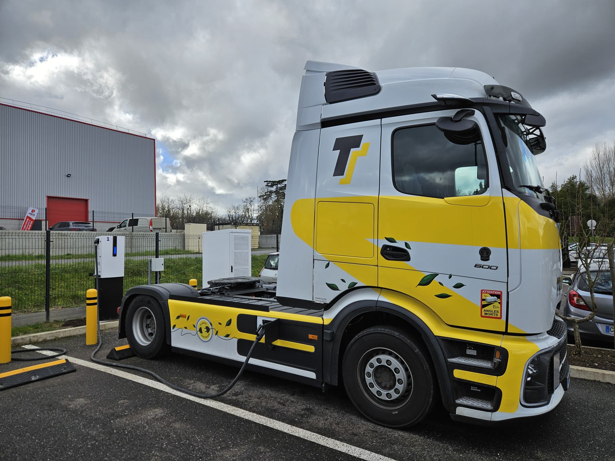 TRAZIT lance une solution de logistique urbaine, DPD France livre en consignes, InTerLUD+ déploie ses formations et le CESE publie un avis sur la logistique alimentaire.