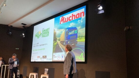 Plastique recyclé et récolte de la data au cœur de la Smart Green Pallet d'Auchan et IBM 
