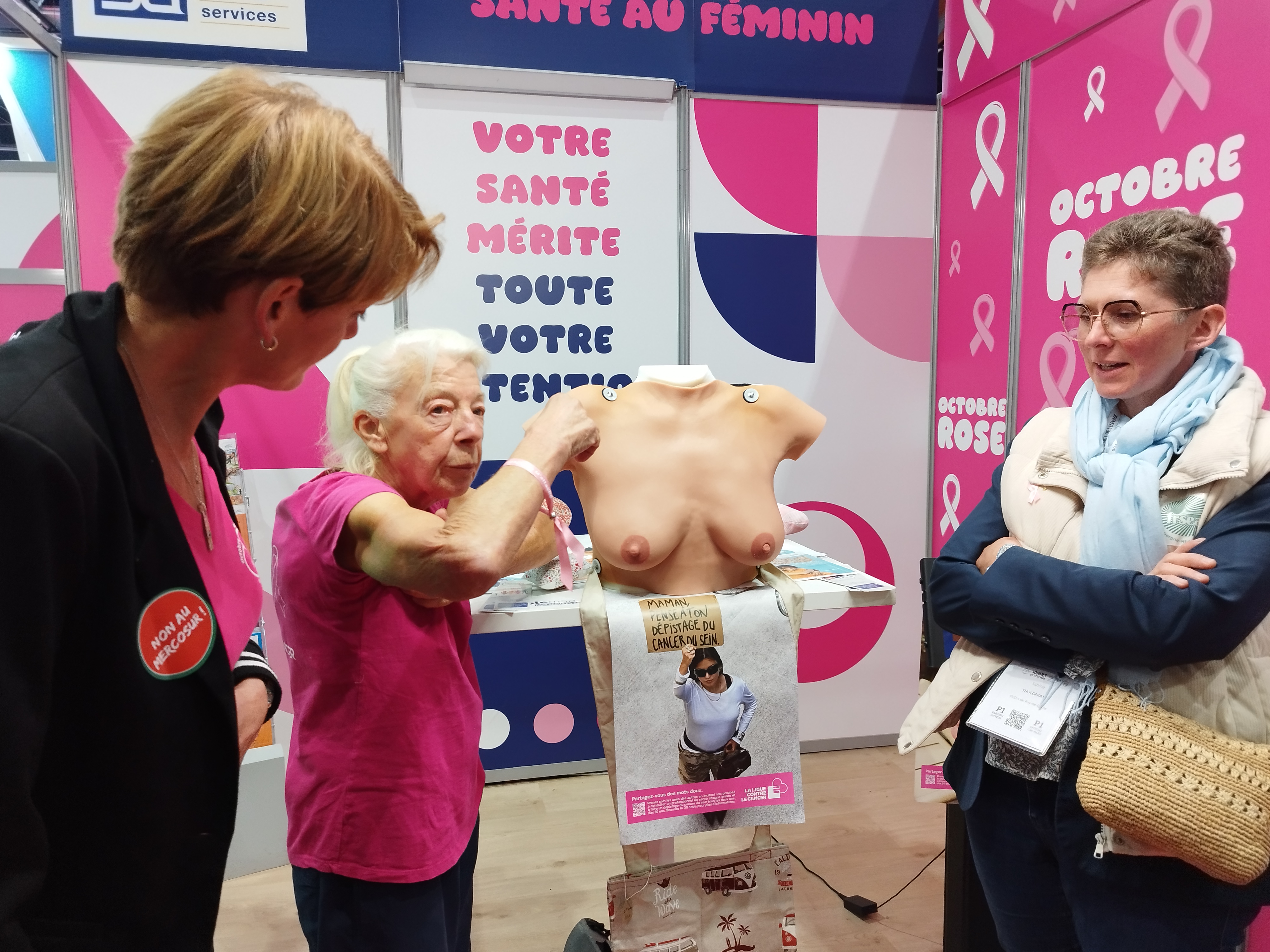 Opération Octobre Rose au Sommet. Pour tout savoir sur l'autopalpation rendez-vous sur le stand de la MSA.