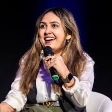  Photo Akansha Dimri
