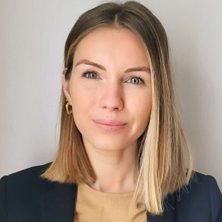 Julie Benard