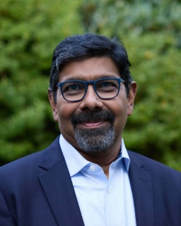  Photo Kris Narayanan