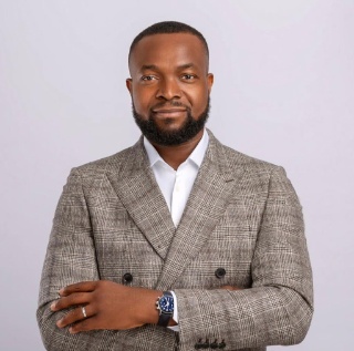  Photo Bosun TIjani