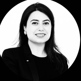 Photo Shermineh ESMATI NOVAK